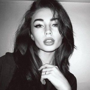 Meet your Posher, Demario